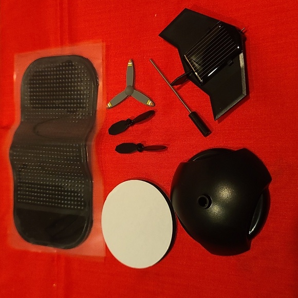 SOLAR DIY kit Micro desk Black Hawk plane with propeller fan NIB NWT - Picture 2 of 3